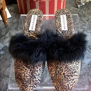 JONES NEW YORK ANIMAL PRINT WITH FUR 7/8 SLIPPERS 1 1/2”HEEL HEIGHT